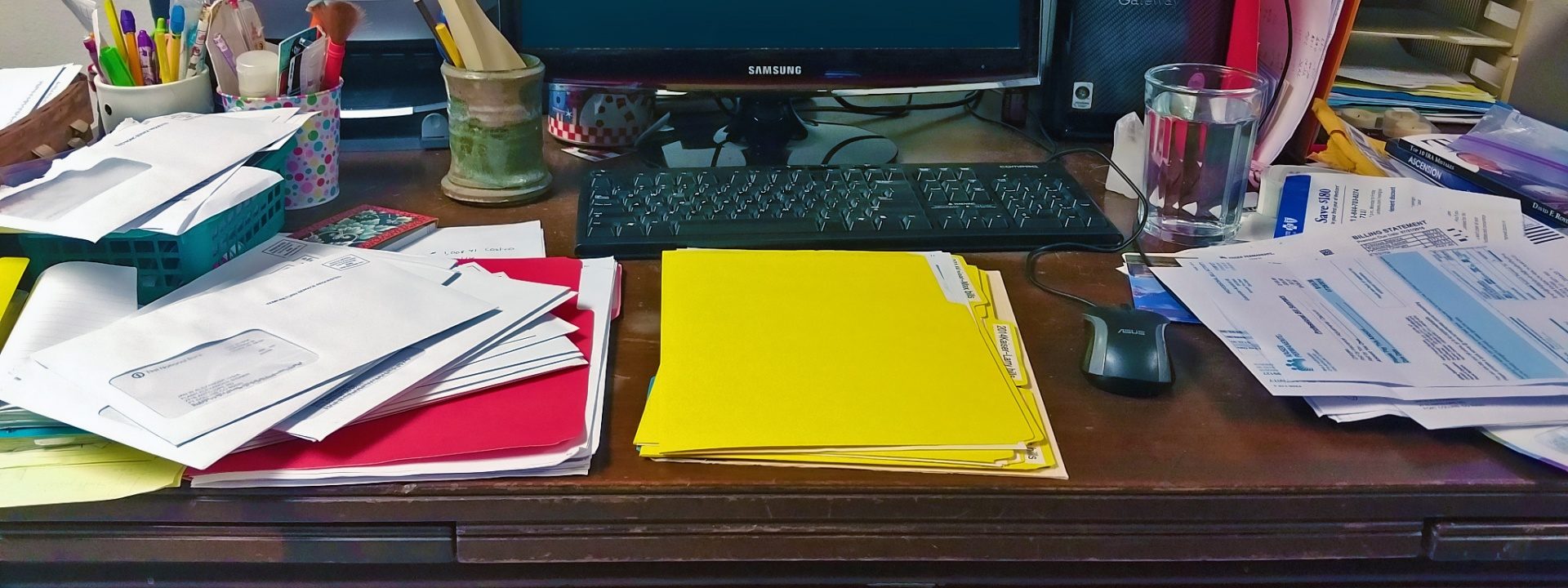 3 Daily Steps to a Clean Desk - Bindertek